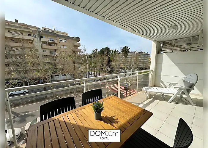 Domuum Holidays - Royal Διαμέρισμα